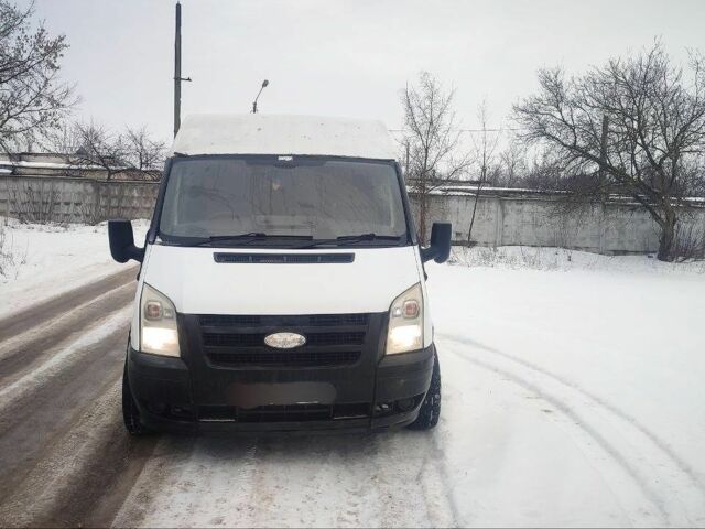Белый Форд Транзит, объемом двигателя 2.2 л и пробегом 236 тыс. км за 3000 $, фото 1 на Automoto.ua