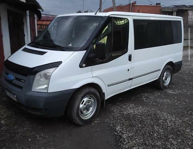 Белый Форд Транзит, объемом двигателя 2.4 л и пробегом 200 тыс. км за 6500 $, фото 1 на Automoto.ua