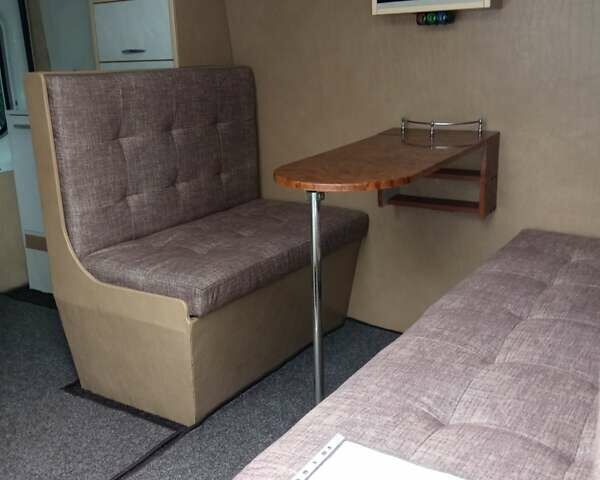 Белый Форд Транзит, объемом двигателя 2.4 л и пробегом 333 тыс. км за 15000 $, фото 1 на Automoto.ua