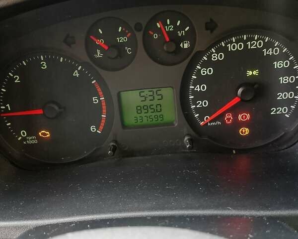 Білий Форд Транзит, об'ємом двигуна 2.2 л та пробігом 337 тис. км за 8200 $, фото 1 на Automoto.ua