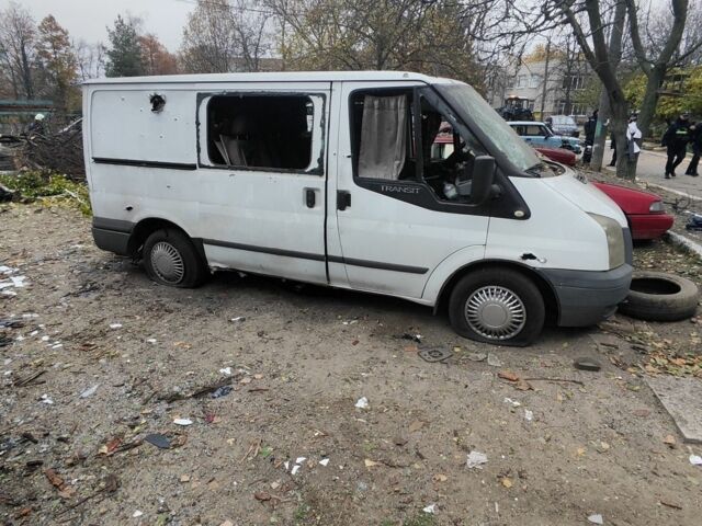 Белый Форд Транзит, объемом двигателя 0 л и пробегом 200 тыс. км за 3000 $, фото 1 на Automoto.ua