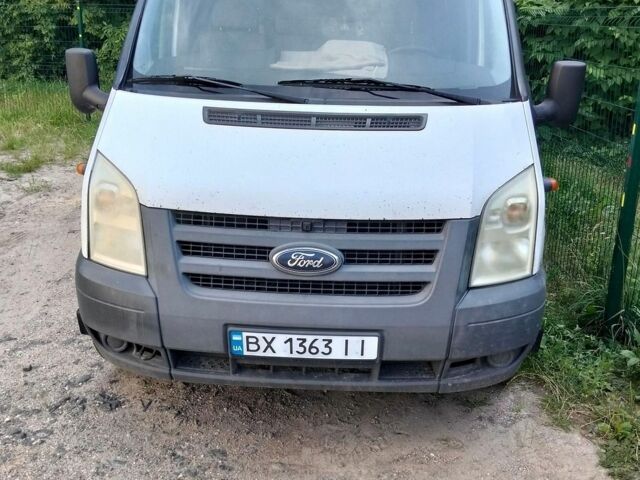 Білий Форд Транзит, об'ємом двигуна 2.4 л та пробігом 424 тис. км за 8600 $, фото 1 на Automoto.ua