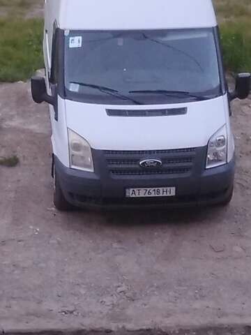 Білий Форд Транзит, об'ємом двигуна 2.2 л та пробігом 293 тис. км за 3500 $, фото 1 на Automoto.ua