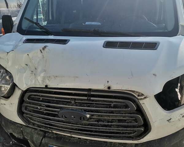 Белый Форд Транзит, объемом двигателя 2.2 л и пробегом 450 тыс. км за 10500 $, фото 1 на Automoto.ua