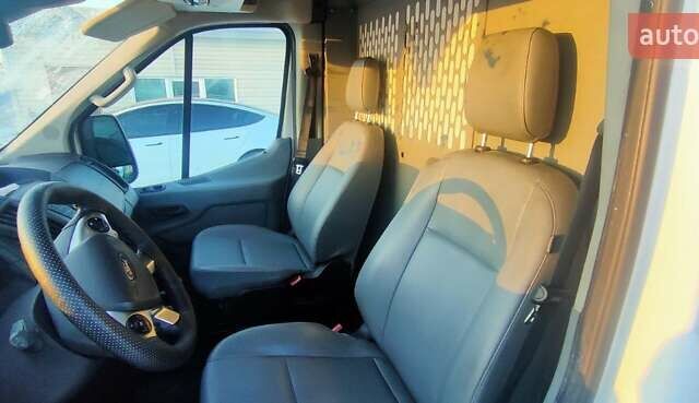 Білий Форд Транзит, об'ємом двигуна 3.73 л та пробігом 252 тис. км за 8900 $, фото 1 на Automoto.ua