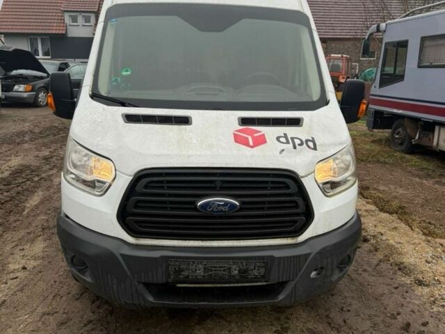 Белый Форд Транзит, объемом двигателя 2 л и пробегом 253 тыс. км за 8897 $, фото 1 на Automoto.ua