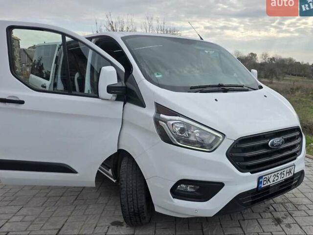 Белый Форд Транзит, объемом двигателя 2 л и пробегом 90 тыс. км за 20590 $, фото 1 на Automoto.ua