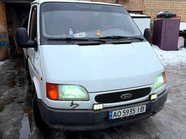 Белый Форд Транзит, объемом двигателя 2.5 л и пробегом 245 тыс. км за 6000 $, фото 1 на Automoto.ua