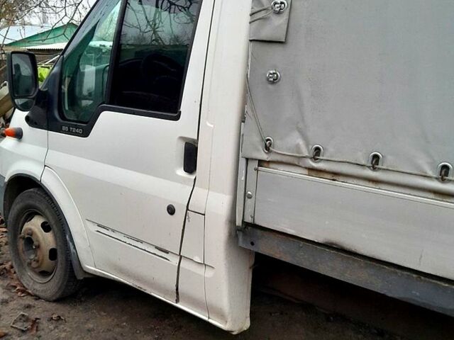 Белый Форд Транзит, объемом двигателя 2.4 л и пробегом 300 тыс. км за 5500 $, фото 1 на Automoto.ua