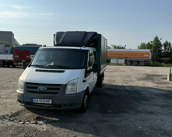 Белый Форд Транзит, объемом двигателя 2.4 л и пробегом 312 тыс. км за 9300 $, фото 1 на Automoto.ua