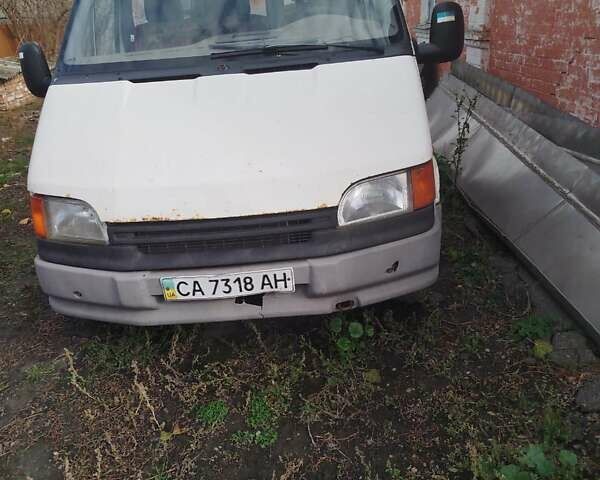 Белый Форд Транзит, объемом двигателя 2.5 л и пробегом 590 тыс. км за 1400 $, фото 1 на Automoto.ua