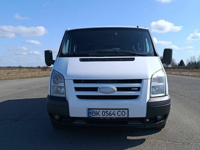 Білий Форд Транзит, об'ємом двигуна 2.2 л та пробігом 320 тис. км за 7999 $, фото 1 на Automoto.ua