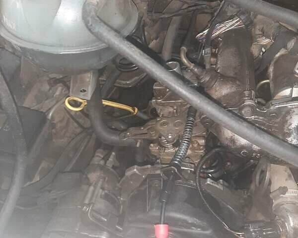 Белый Форд Транзит, объемом двигателя 2.5 л и пробегом 490 тыс. км за 1700 $, фото 1 на Automoto.ua