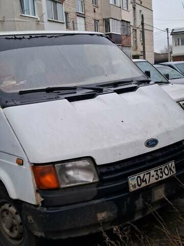 Белый Форд Транзит, объемом двигателя 2.5 л и пробегом 350 тыс. км за 800 $, фото 1 на Automoto.ua