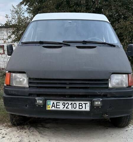 Білий Форд Транзит, об'ємом двигуна 2.5 л та пробігом 380 тис. км за 3000 $, фото 1 на Automoto.ua