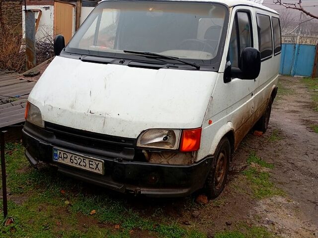 Білий Форд Транзит, об'ємом двигуна 2.5 л та пробігом 111 тис. км за 1000 $, фото 1 на Automoto.ua