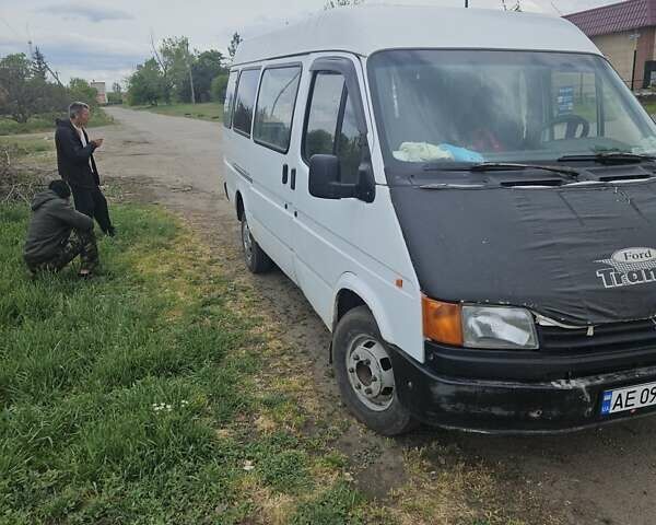 Белый Форд Транзит, объемом двигателя 2.5 л и пробегом 400 тыс. км за 3500 $, фото 1 на Automoto.ua