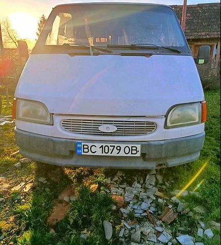 Белый Форд Транзит, объемом двигателя 1.6 л и пробегом 333 тыс. км за 1300 $, фото 1 на Automoto.ua