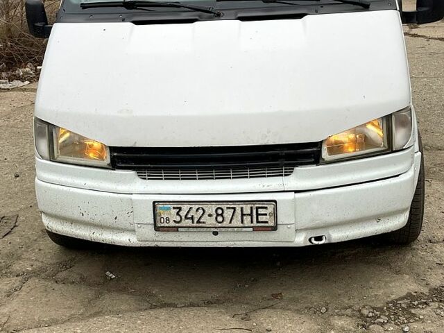 Белый Форд Транзит, объемом двигателя 2.5 л и пробегом 350 тыс. км за 3000 $, фото 1 на Automoto.ua