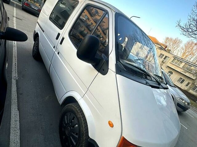 Белый Форд Транзит, объемом двигателя 2.5 л и пробегом 358 тыс. км за 3950 $, фото 1 на Automoto.ua