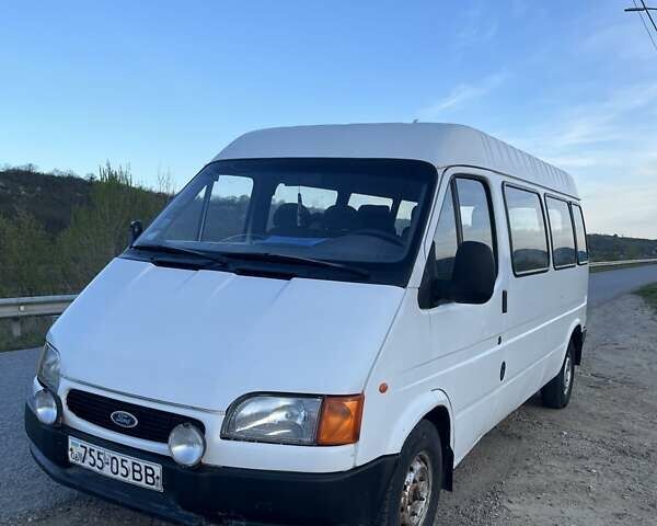 Белый Форд Транзит, объемом двигателя 2.5 л и пробегом 700 тыс. км за 3300 $, фото 1 на Automoto.ua