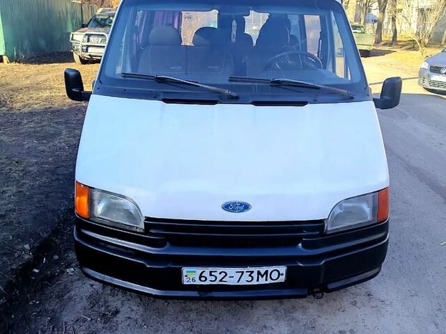 Белый Форд Транзит, объемом двигателя 2.5 л и пробегом 0 тыс. км за 1500 $, фото 1 на Automoto.ua