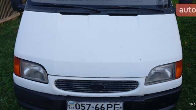 Білий Форд Транзит, об'ємом двигуна 2.5 л та пробігом 336 тис. км за 2500 $, фото 1 на Automoto.ua