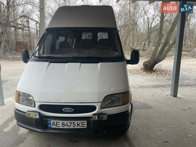 Белый Форд Транзит, объемом двигателя 2.5 л и пробегом 280 тыс. км за 3500 $, фото 1 на Automoto.ua