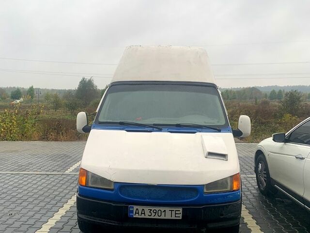 Белый Форд Транзит, объемом двигателя 2.5 л и пробегом 0 тыс. км за 2000 $, фото 1 на Automoto.ua