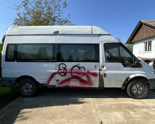Білий Форд Транзит, об'ємом двигуна 2.4 л та пробігом 200 тис. км за 1950 $, фото 1 на Automoto.ua