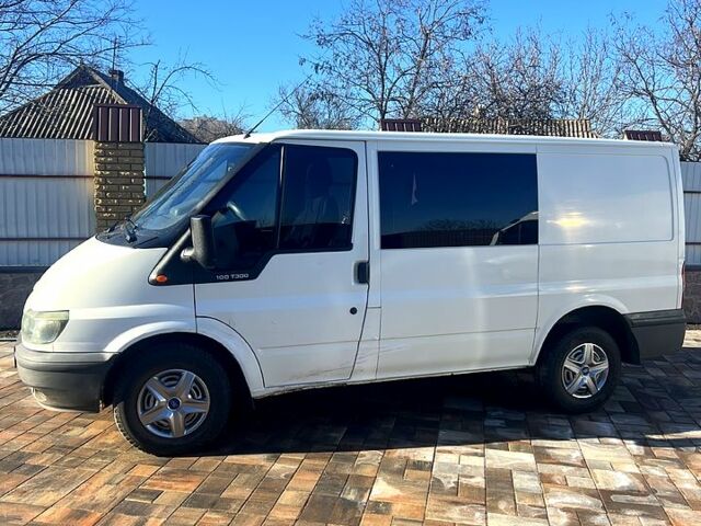 Белый Форд Транзит, объемом двигателя 2 л и пробегом 310 тыс. км за 4000 $, фото 1 на Automoto.ua