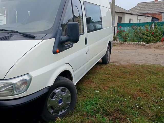 Белый Форд Транзит, объемом двигателя 2 л и пробегом 245 тыс. км за 5950 $, фото 1 на Automoto.ua