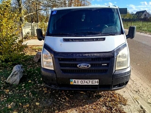 Белый Форд Транзит, объемом двигателя 2.2 л и пробегом 346 тыс. км за 4900 $, фото 1 на Automoto.ua