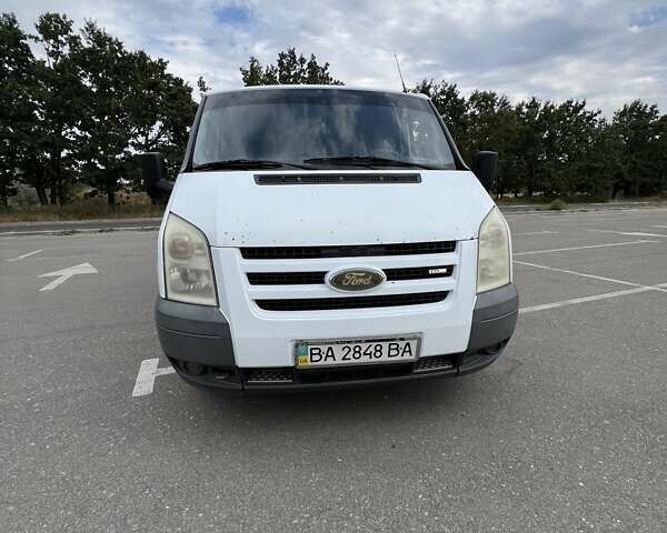 Белый Форд Транзит, объемом двигателя 2.2 л и пробегом 348 тыс. км за 4899 $, фото 1 на Automoto.ua