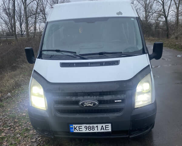 Білий Форд Транзит, об'ємом двигуна 2.4 л та пробігом 376 тис. км за 4300 $, фото 1 на Automoto.ua