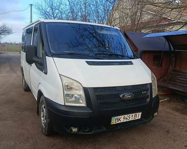 Белый Форд Транзит, объемом двигателя 2.2 л и пробегом 295 тыс. км за 5100 $, фото 1 на Automoto.ua