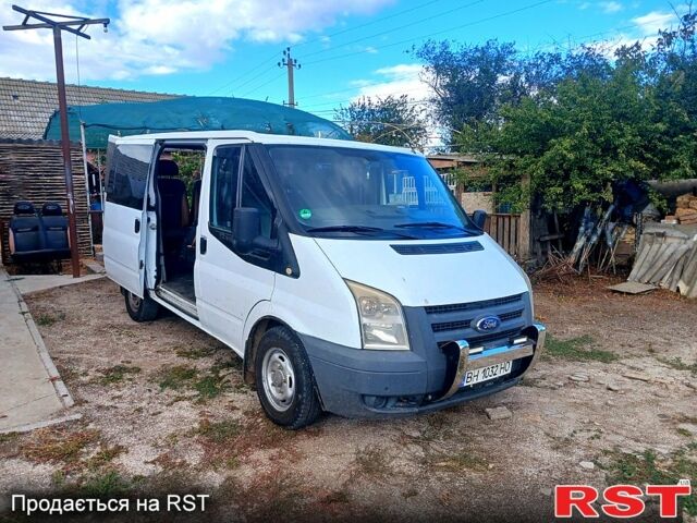 Белый Форд Транзит, объемом двигателя 2.2 л и пробегом 266 тыс. км за 7600 $, фото 1 на Automoto.ua