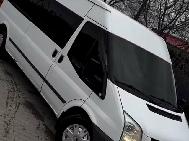 Білий Форд Транзит, об'ємом двигуна 2.2 л та пробігом 281 тис. км за 12000 $, фото 1 на Automoto.ua