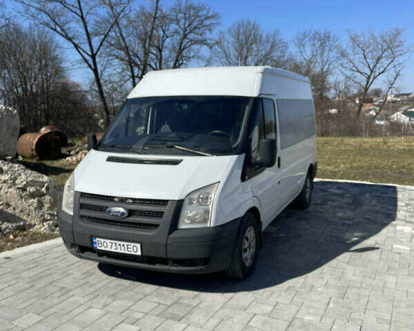 Білий Форд Транзит, об'ємом двигуна 2.2 л та пробігом 200 тис. км за 10500 $, фото 1 на Automoto.ua
