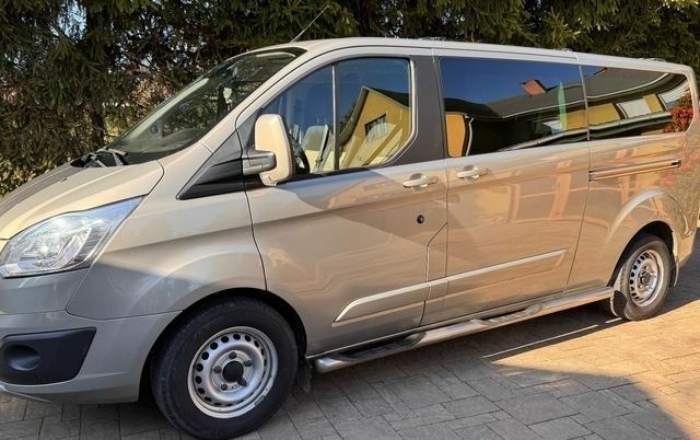 Бежевий Форд Транзит, об'ємом двигуна 2 л та пробігом 180 тис. км за 9800 $, фото 1 на Automoto.ua