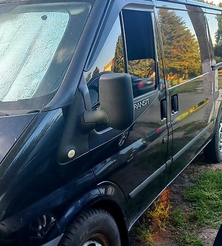 Чорний Форд Транзит, об'ємом двигуна 2.2 л та пробігом 242 тис. км за 5200 $, фото 1 на Automoto.ua