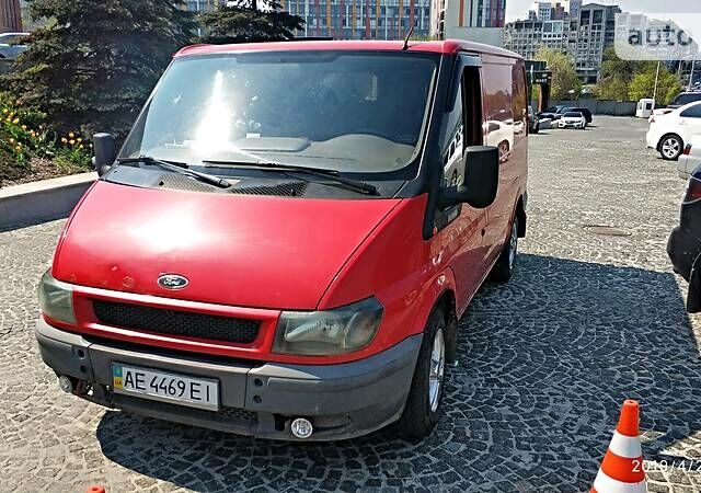 Красный Форд Транзит груз., объемом двигателя 2 л и пробегом 350 тыс. км за 4200 $, фото 1 на Automoto.ua