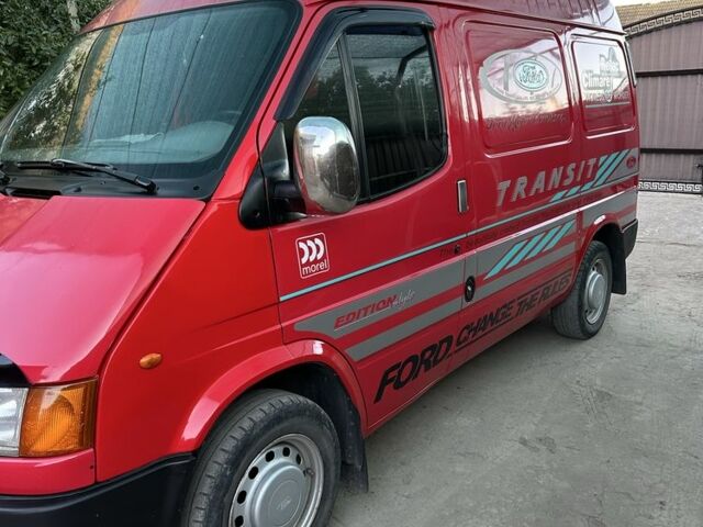 Красный Форд Транзит, объемом двигателя 0 л и пробегом 367 тыс. км за 4514 $, фото 1 на Automoto.ua