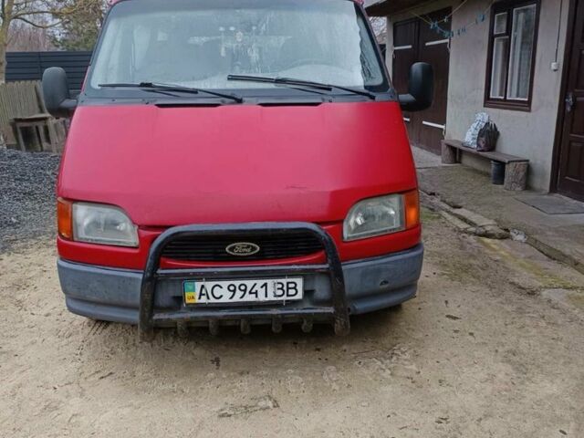 Червоний Форд Транзит, об'ємом двигуна 2.5 л та пробігом 340 тис. км за 2500 $, фото 1 на Automoto.ua