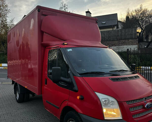 Красный Форд Транзит, объемом двигателя 2.2 л и пробегом 389 тыс. км за 12999 $, фото 1 на Automoto.ua