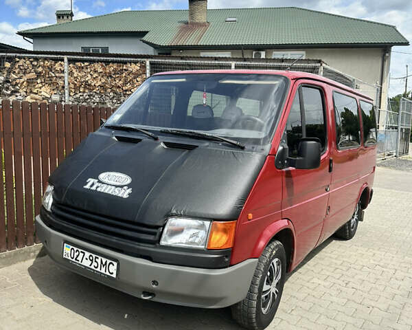 Красный Форд Транзит, объемом двигателя 2.5 л и пробегом 200 тыс. км за 3000 $, фото 1 на Automoto.ua