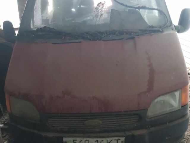 Червоний Форд Транзит, об'ємом двигуна 2.5 л та пробігом 500 тис. км за 900 $, фото 1 на Automoto.ua