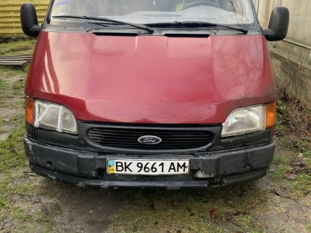 Красный Форд Транзит, объемом двигателя 2.5 л и пробегом 400 тыс. км за 1300 $, фото 1 на Automoto.ua