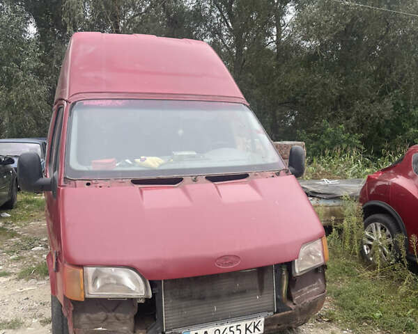 Червоний Форд Транзит, об'ємом двигуна 2 л та пробігом 600 тис. км за 1550 $, фото 1 на Automoto.ua