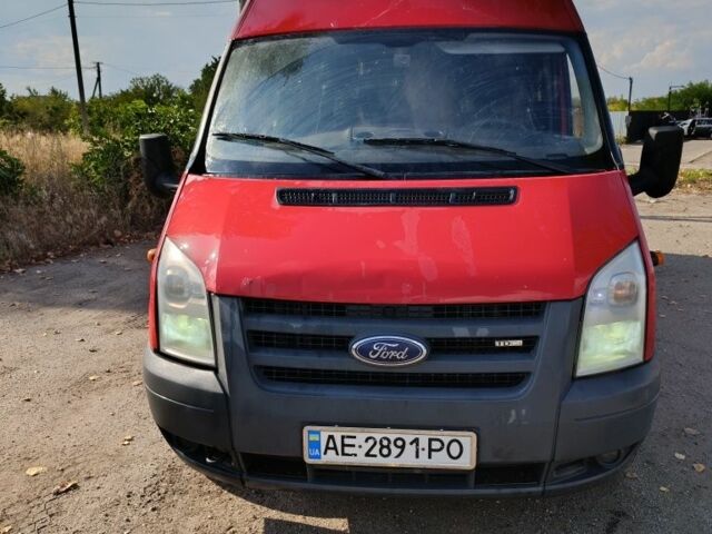 Красный Форд Транзит, объемом двигателя 2.4 л и пробегом 1000 тыс. км за 6800 $, фото 1 на Automoto.ua